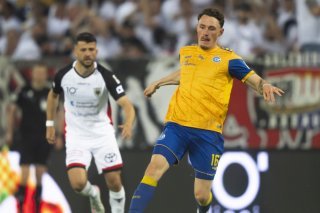 Noah Persson (au premier plan) et GC joueront bien en Super League la saison prochaine. KEYSTONE/TIL BUERGY